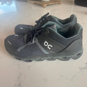 ON RUNNING WOMEN'S TRAIL/HIKING RUNNING SHOES SIZE 9 EXCELLENT CONDITION